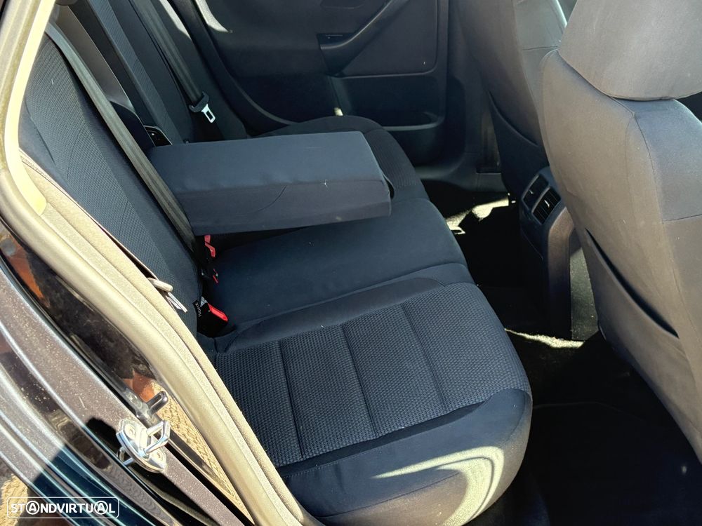 VW Golf Variant 1.6 TDi Sportline - 13