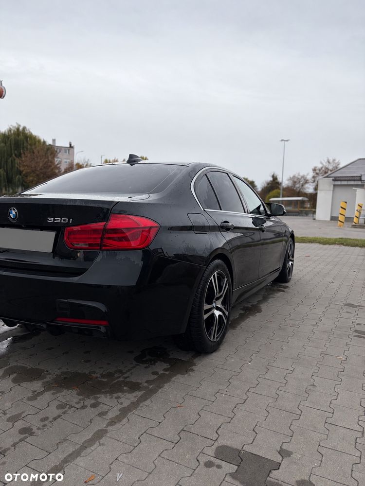 BMW 330I 2017 photo 4