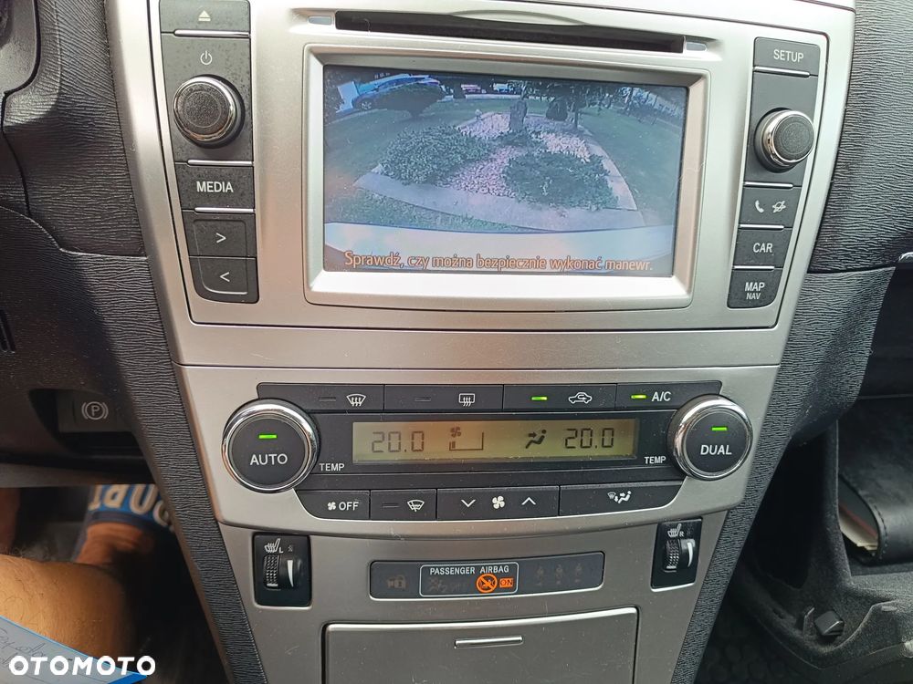 Toyota Avensis 2.0 D-4D Edition (2014) - 14