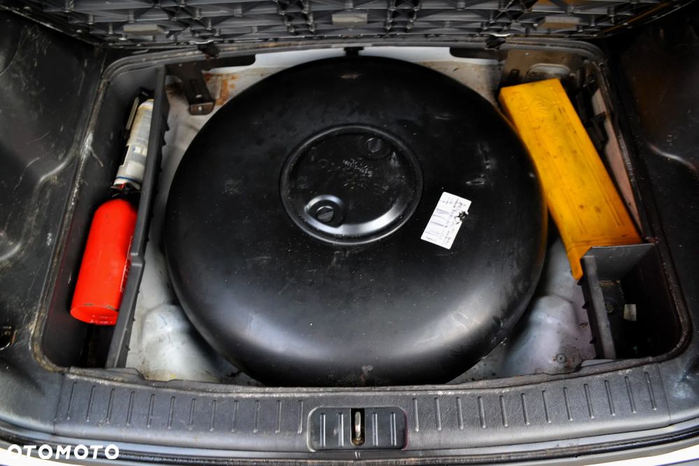 Hyundai Tucson 2.0 2WD GLS Style - 31