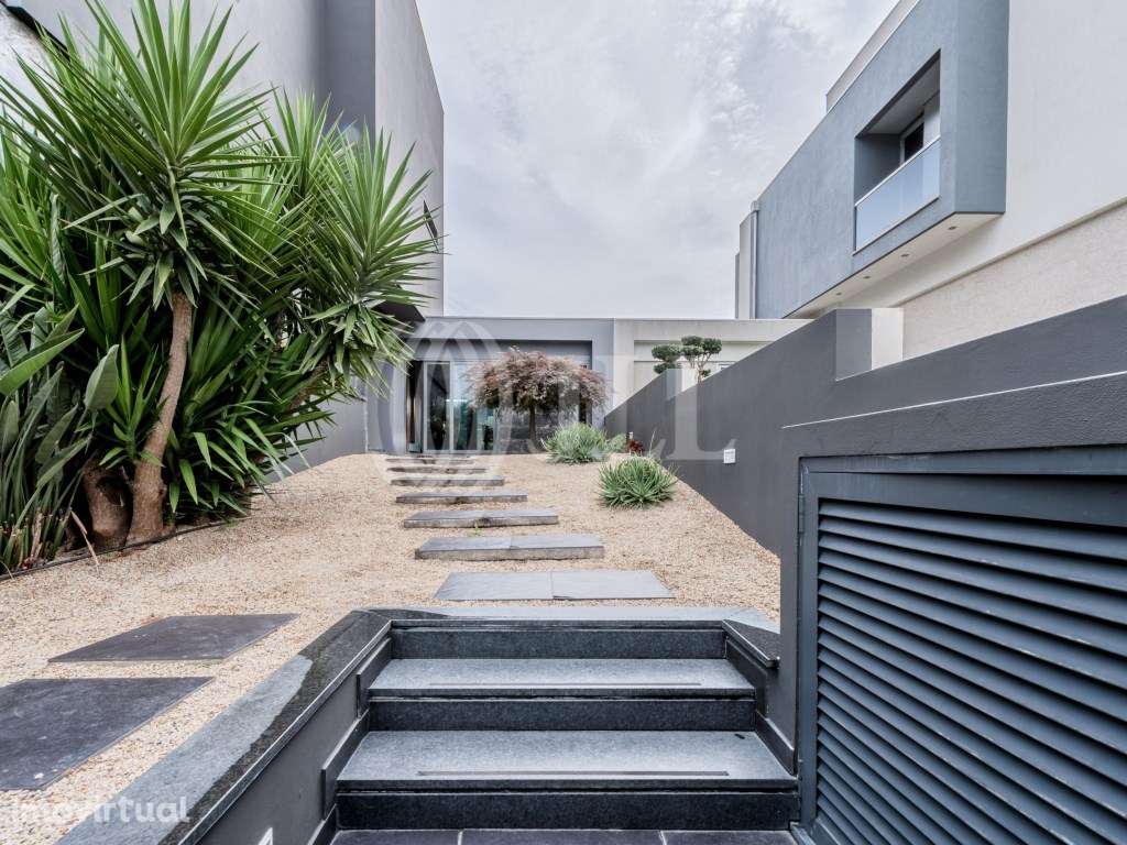 Moradia T4 com piscina e garagem na Maia, Porto - Grande imagem: 2/35