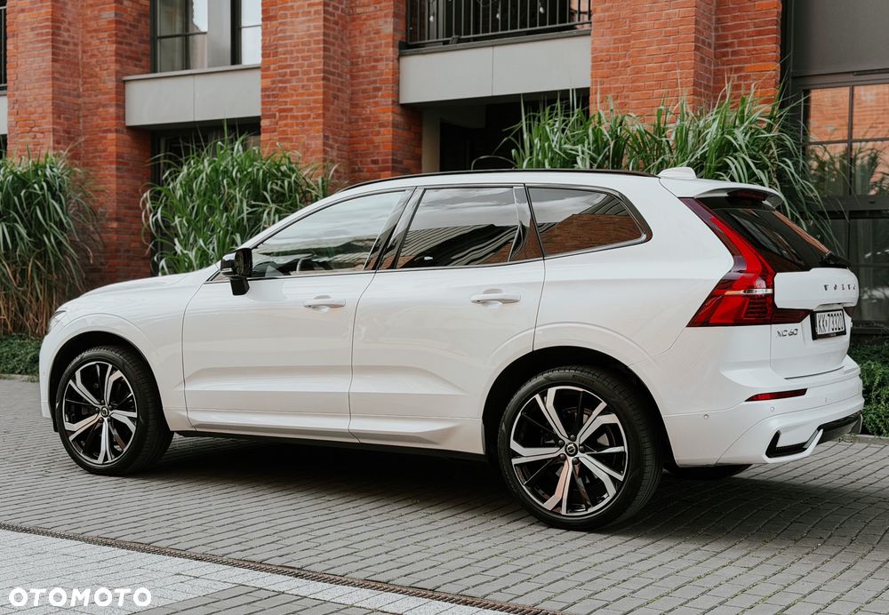 Volvo XC 60 B6 B AWD Ultimate Dark - 3