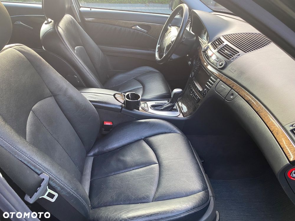 Mercedes-Benz Klasa E 320 T 4Matic Avantgarde - 15