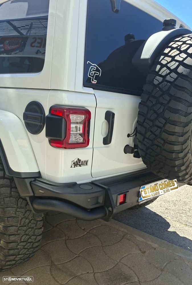 Jeep Wrangler - 10