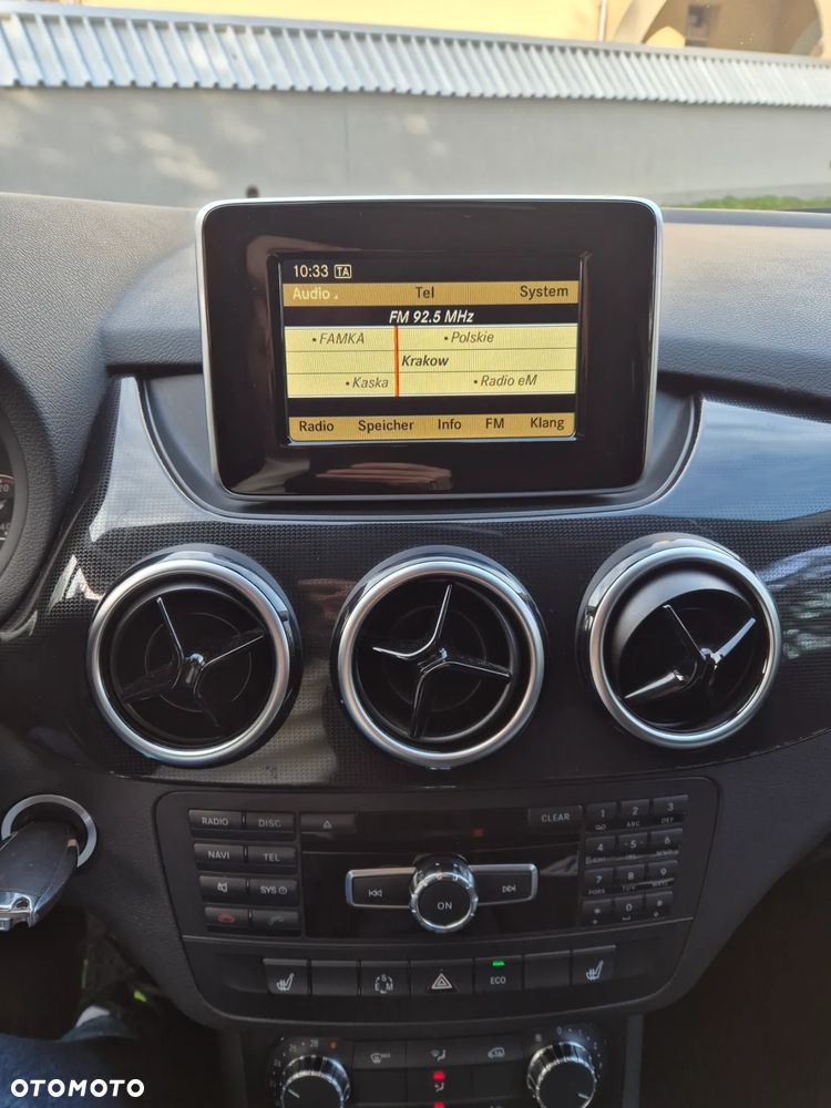 Mercedes-Benz Klasa B 180 7G-DCT Edition - 17