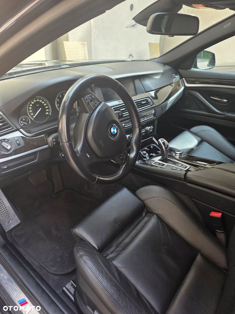 BMW Seria 5 550i Sport-Aut - 18