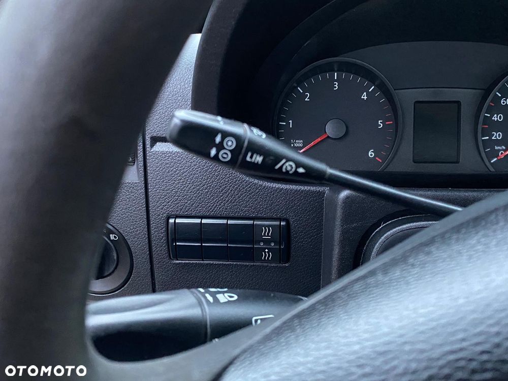 Volkswagen CRAFTER 2,0 TDI 136KM SKRZYNIOWY 350x215 KLIMATYZACJA - 35