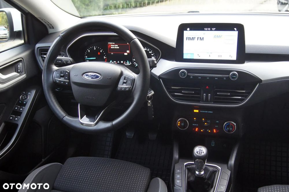 Ford Focus Turnier 1.5 EcoBlue Start-Stopp-System COOL&CONNECT - 24
