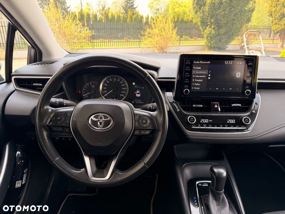 Toyota Corolla 1.8 Hybrid Comfort - 17