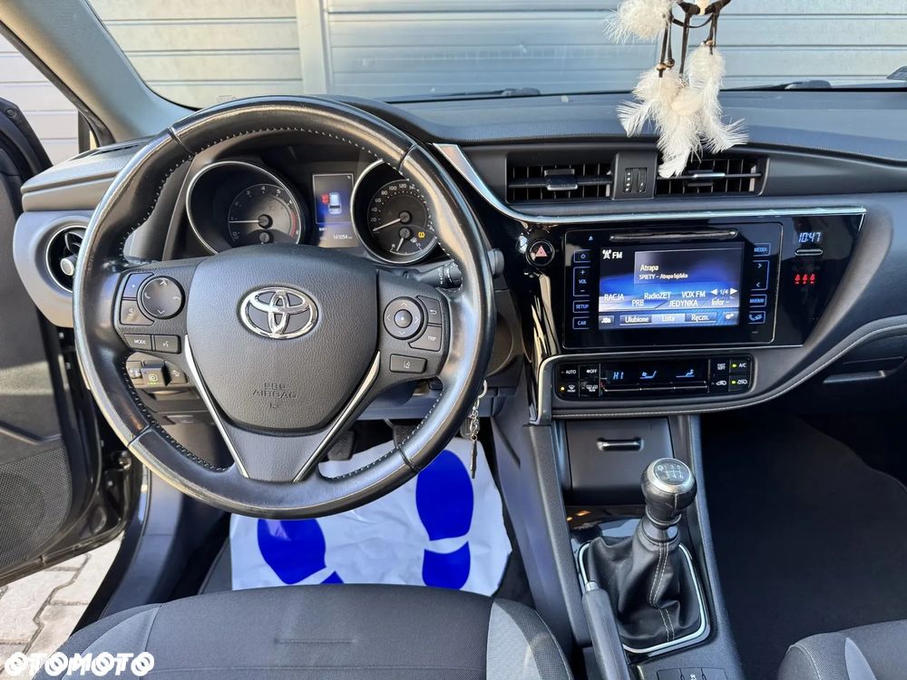 Toyota Auris 1.6 Selection - 6