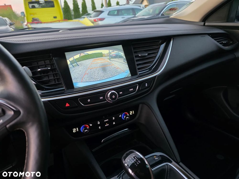 Opel Insignia 2.0 CDTI 4x4 ecoFLEX Start/Stop Business Innovation - 28