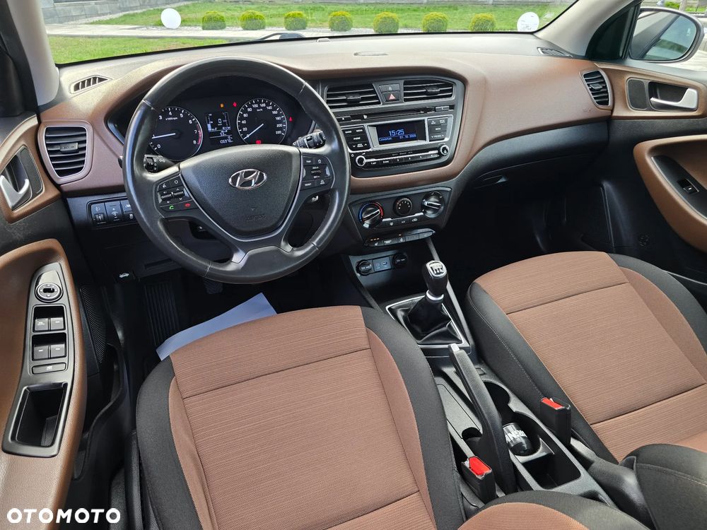 Hyundai i20 1.2 Passion - 23