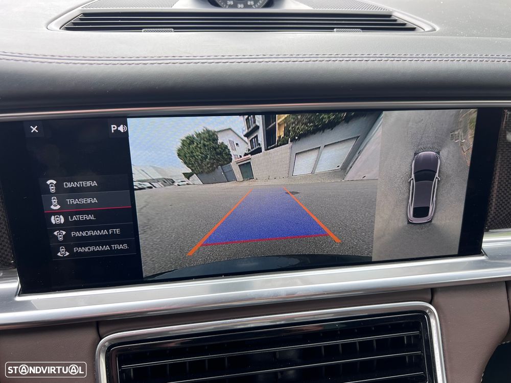 Porsche Panamera 4 E-Hybrid Executive - 11