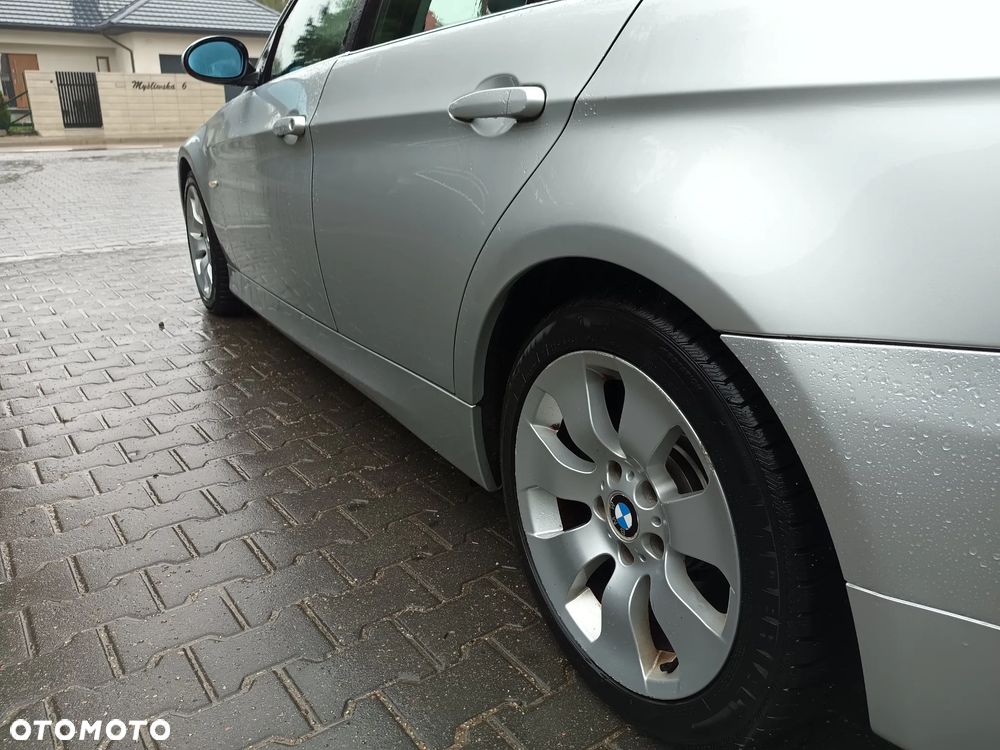 BMW Seria 3 330i - 6