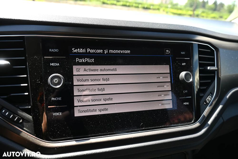 Volkswagen T-Roc 2.0 TDI SCR 4MOTION DSG Style - 37