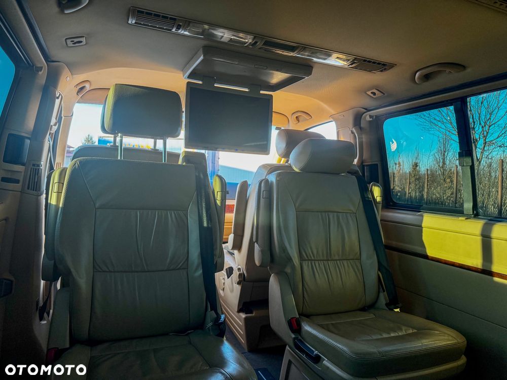 Volkswagen Multivan - 8
