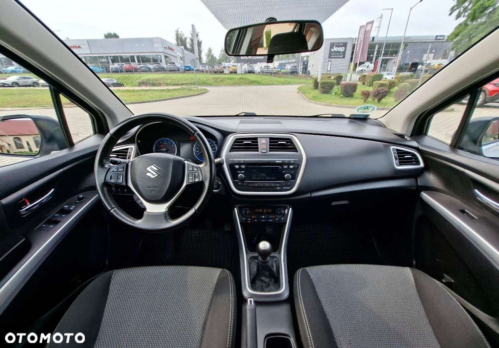 Suzuki S-Cross - 25