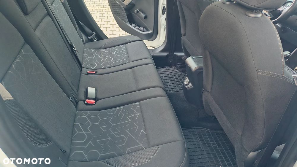 Peugeot 2008 - 14
