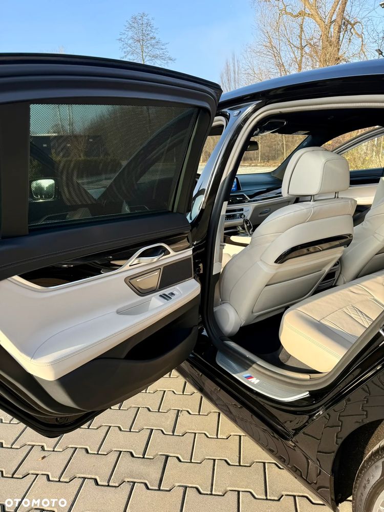 BMW Seria 7 750d xDrive - 23