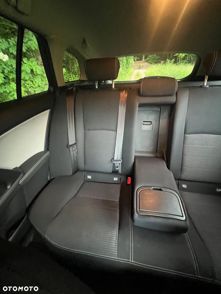 Toyota Avensis 2.0 D-4D Prestige - 8