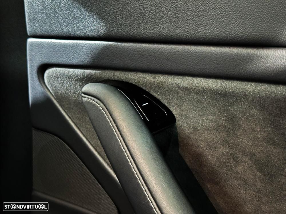 Tesla Model 3 Performance Dual Motor AWD - 27