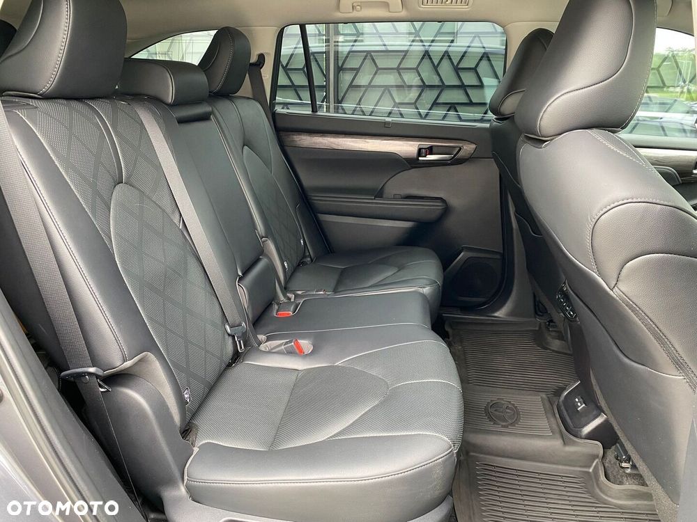 Toyota Highlander 2.5 Hybrid Executive Style - 26