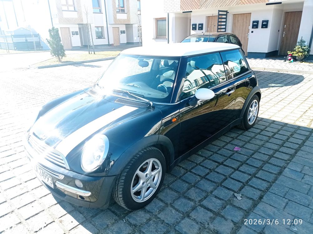 MINI Cooper Standard - 2
