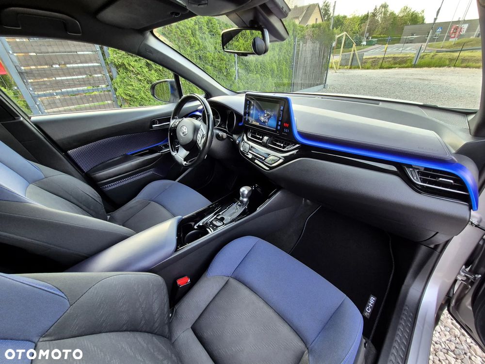 Toyota C-HR Business-Edition - 4