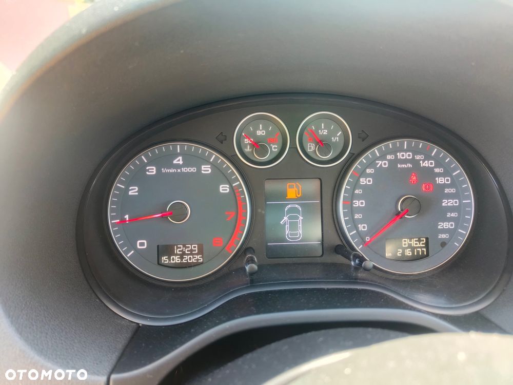 Audi A3 Sportback 1.8 TFSI quattro Attraction - 11