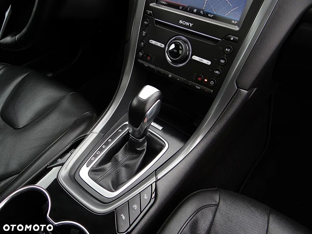 Ford Mondeo 2.0 TDCi Titanium PowerShift - 30