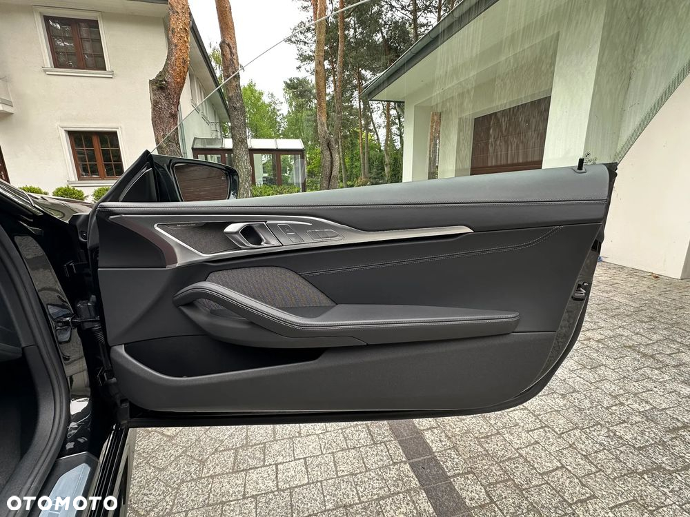 BMW Seria 8 M850i xDrive - 14