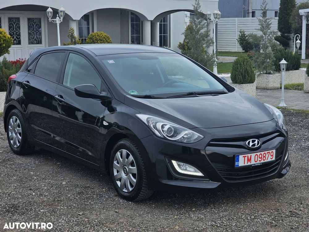 Hyundai i30 1.6 CRDI Automatik Trend - 1