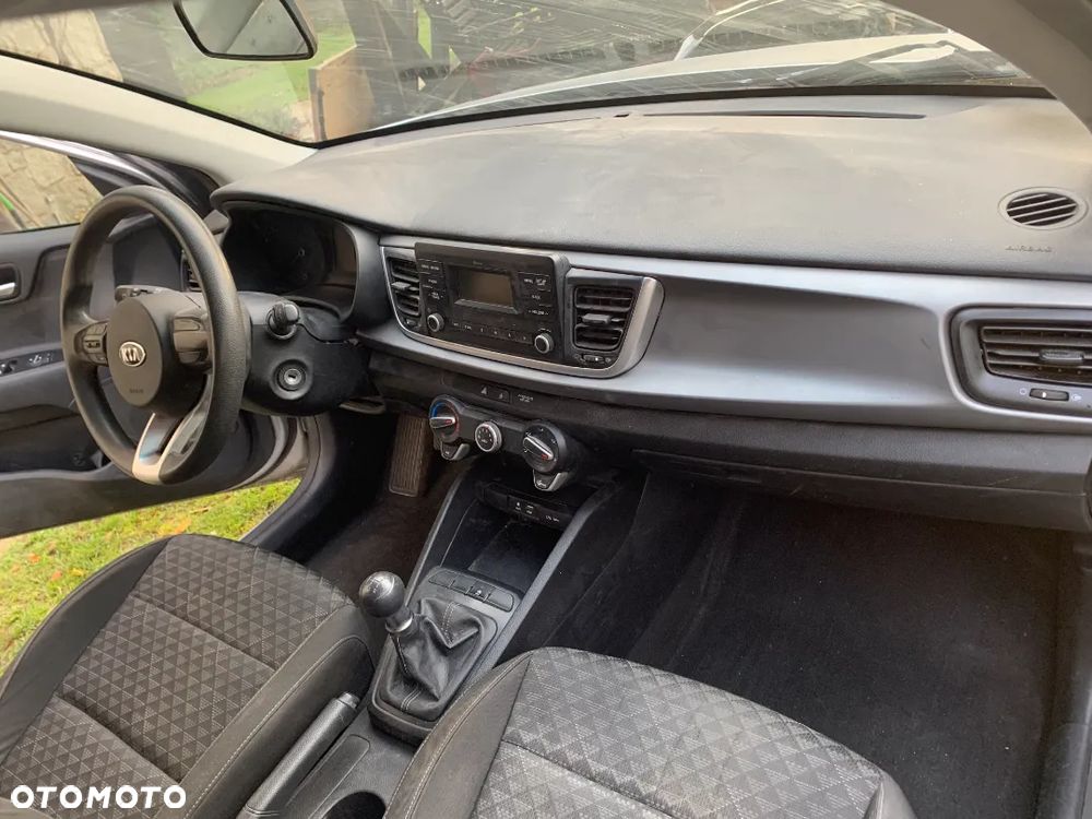Kia Rio 1.2 L - 7