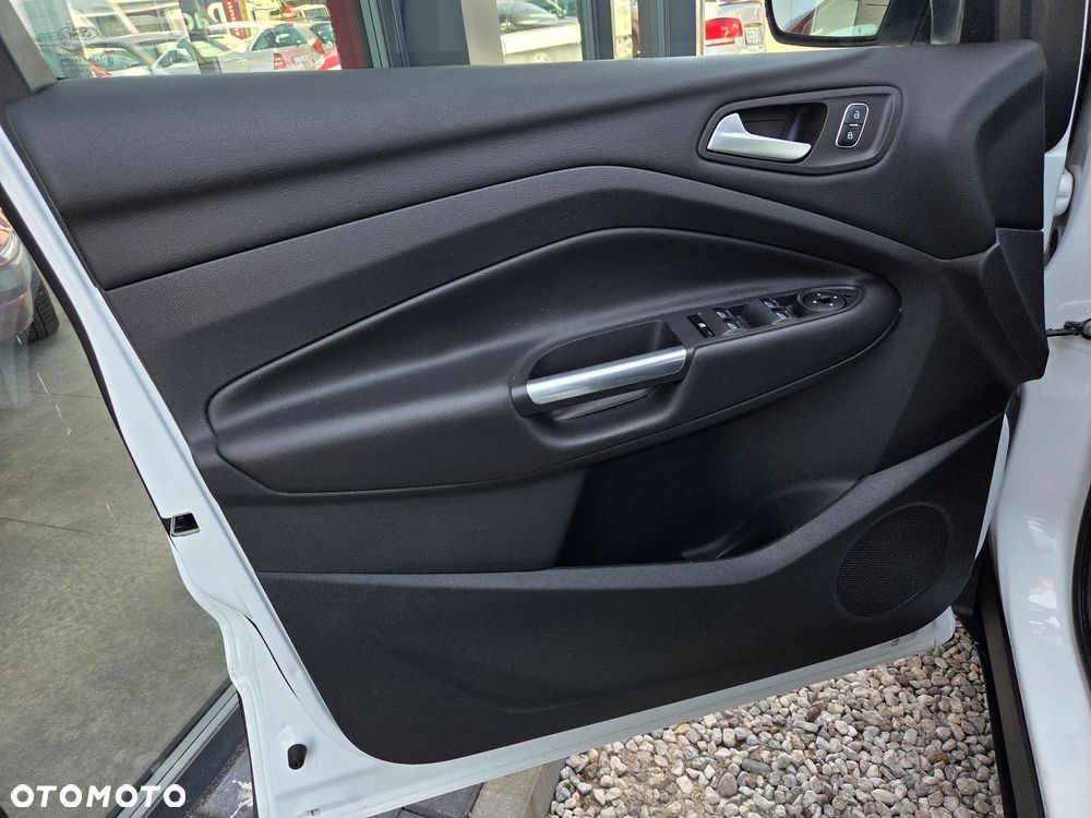 Ford Kuga 1.5 EcoBoost 2x4 Business Edition - 32
