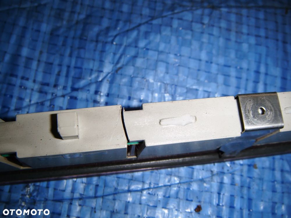 audi a3 8p światło stop w klapę tył   8p0945097 - 2