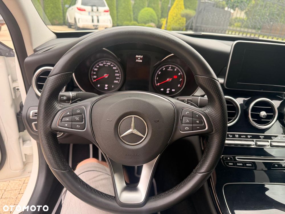 Mercedes-Benz Klasa C 200 9G-TRONIC Exclusive - 13