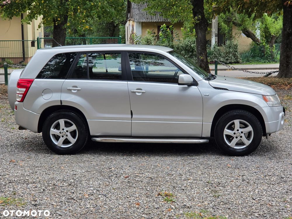 Suzuki Grand Vitara 2.7 V6 - 11