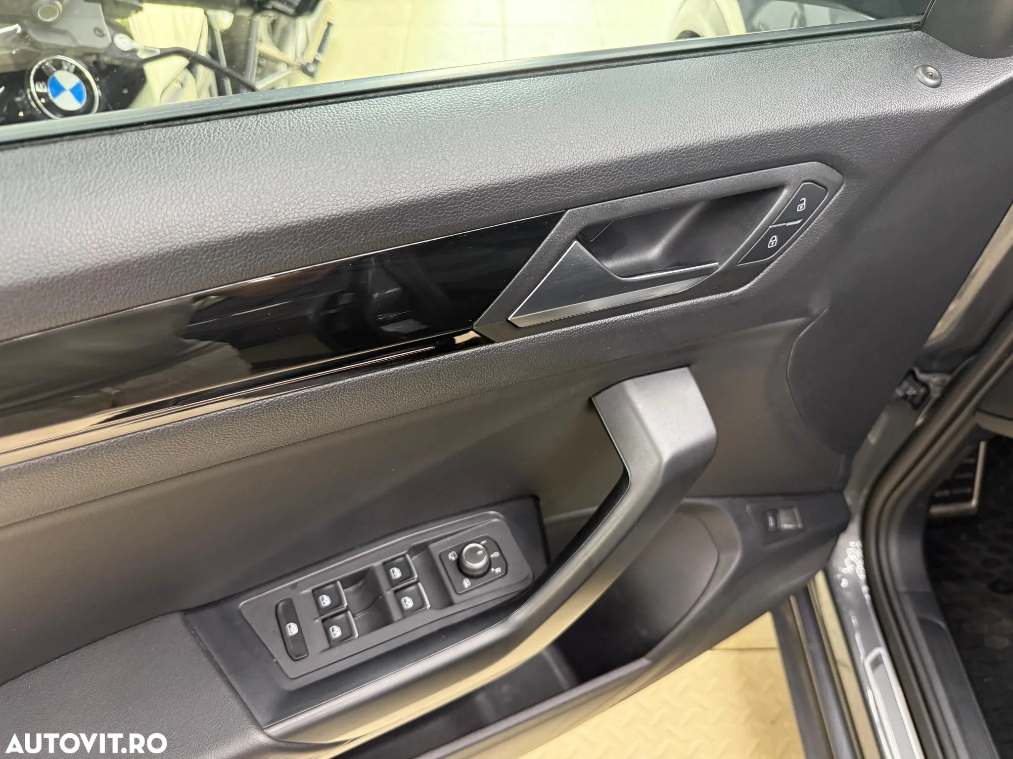Volkswagen T-ROC 2.0 TSI OPF 4MOTION DSG - 24