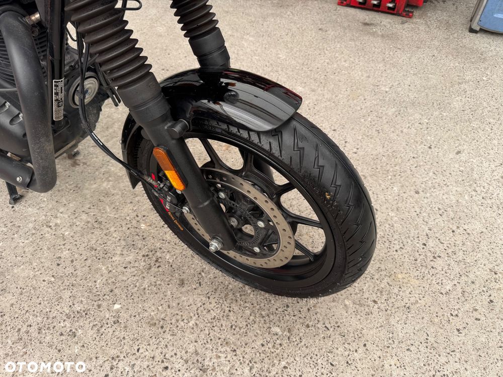 Royal Enfield HNTR - 15