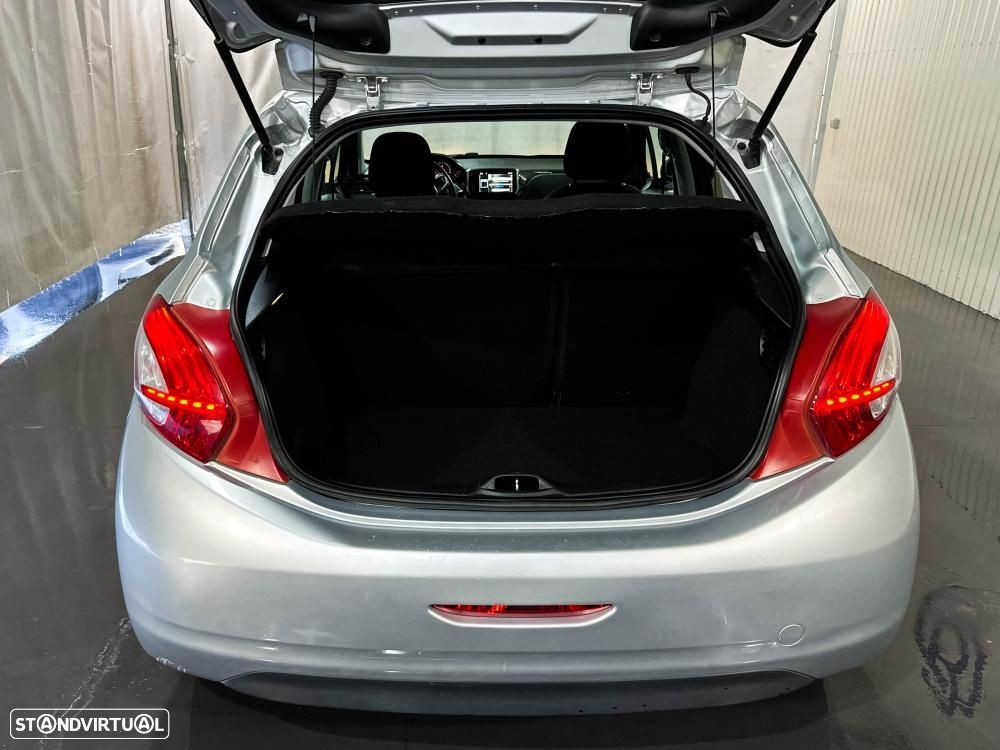 Peugeot 208 1.4 HDi Allure - 53