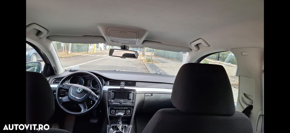 Skoda Superb 2.0 TDI Elegance DSG - 7