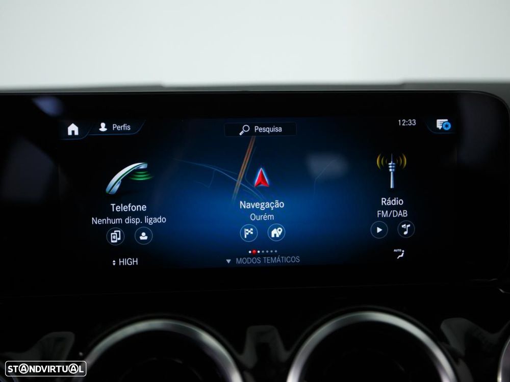 Mercedes-Benz GLA 180 7G-DCT Progressive - 23