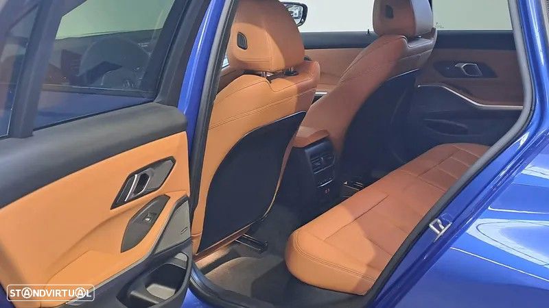 BMW 320 e Pack Desportivo M Auto - 28