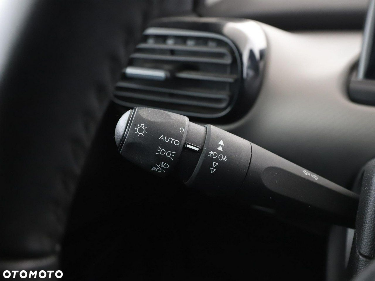 Citroën C4 Cactus 1.2 PureTech Origins S&S - 32