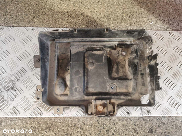 PODSTAWA AKUMULATORA OPEL ZAFIRA B 13234223