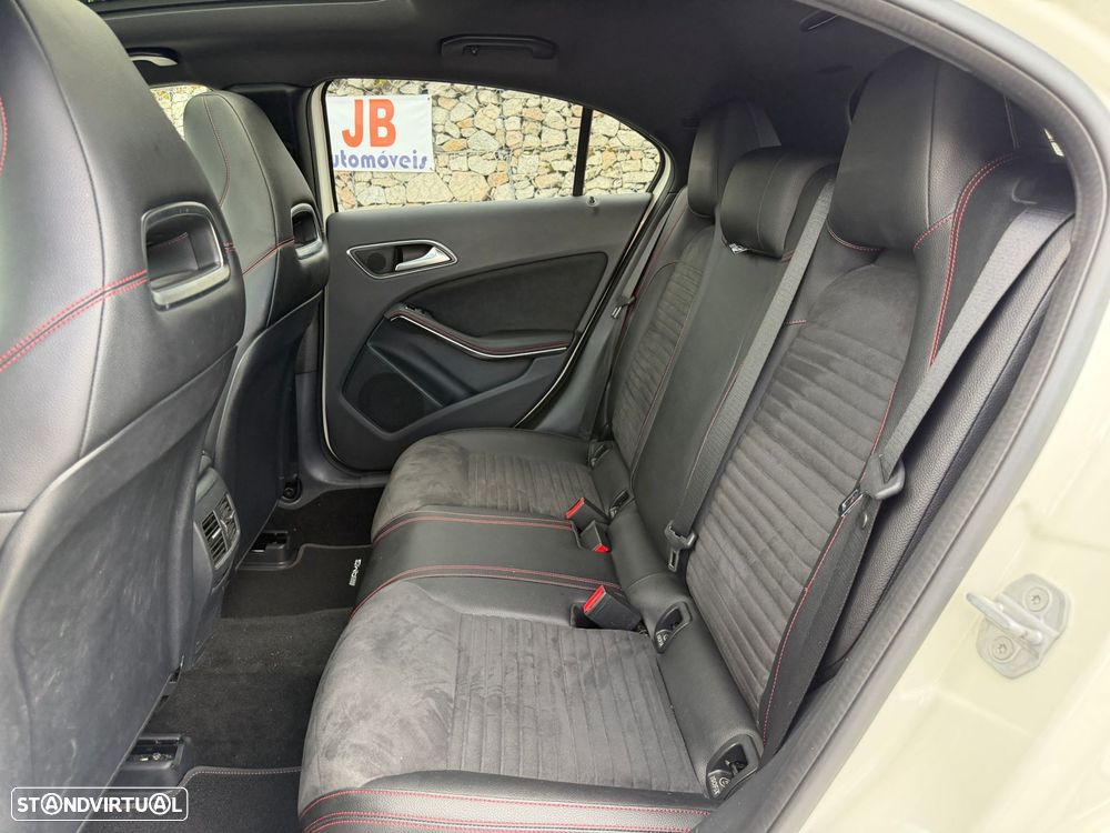Mercedes-Benz A 180 d AMG Line - 13