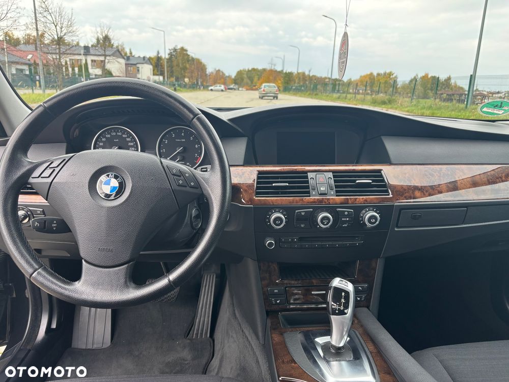 BMW Seria 5 530i - 13