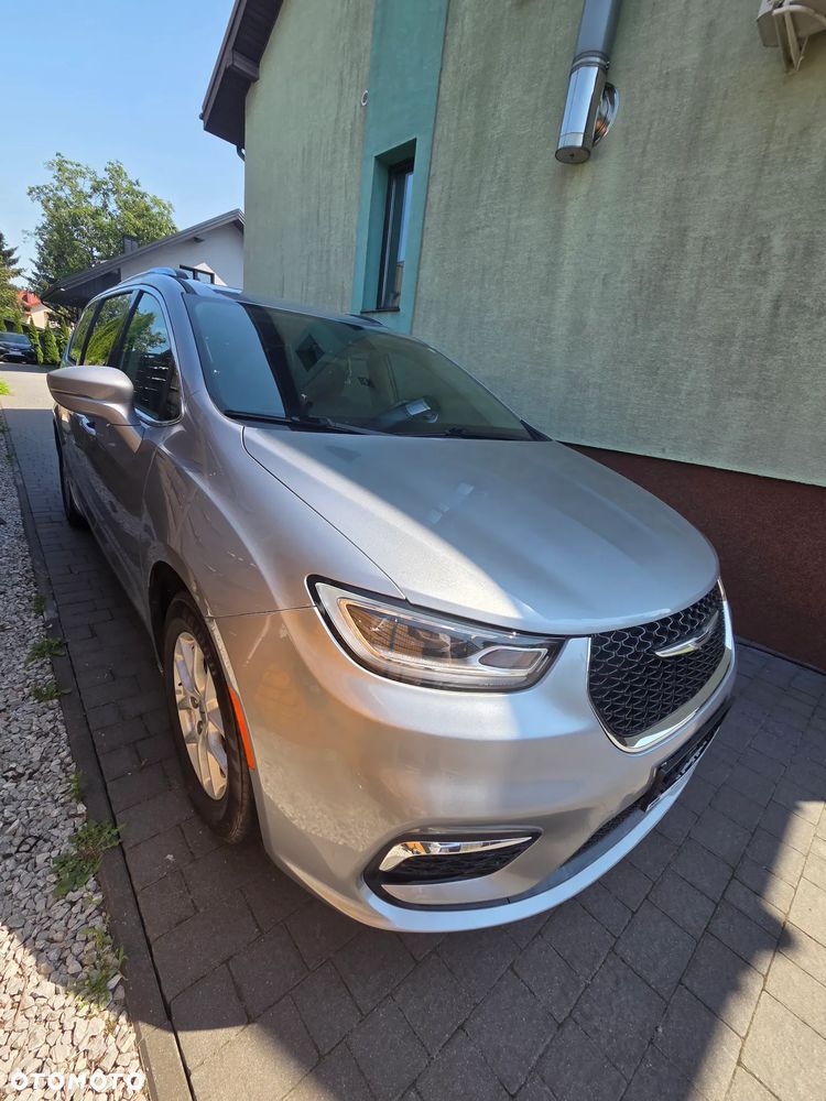 Chrysler Pacifica - 6