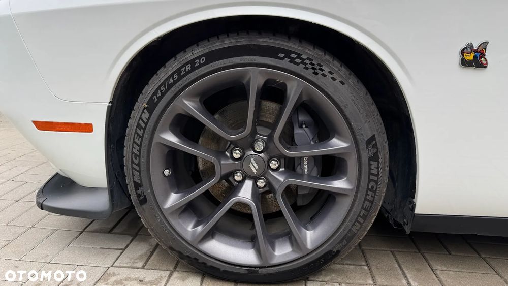 Dodge Challenger 6.4 Scat Pack - 10
