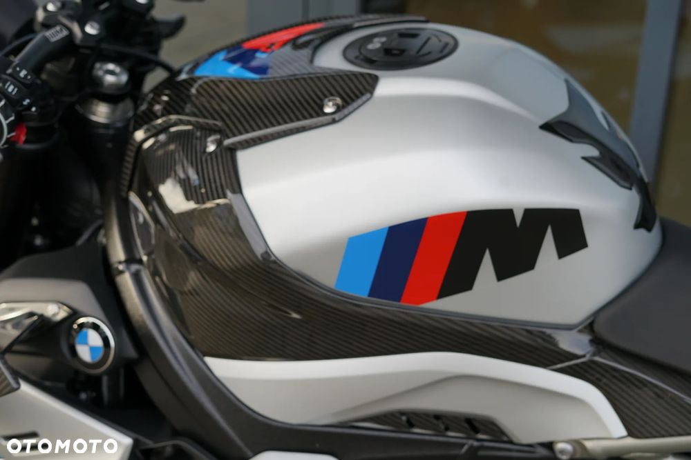 BMW S - 20